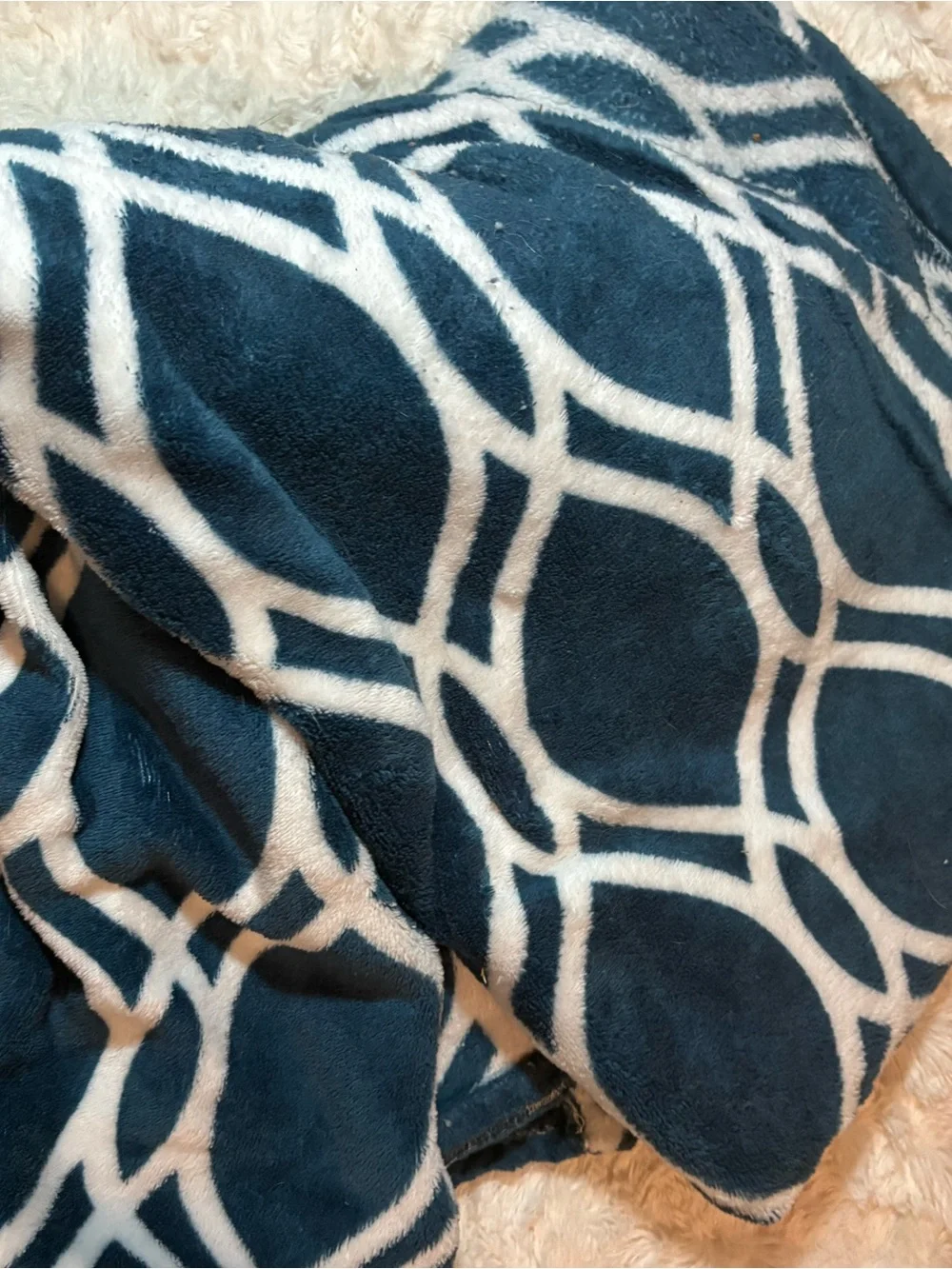 Plush Geometric Navy and White Throw Blanket